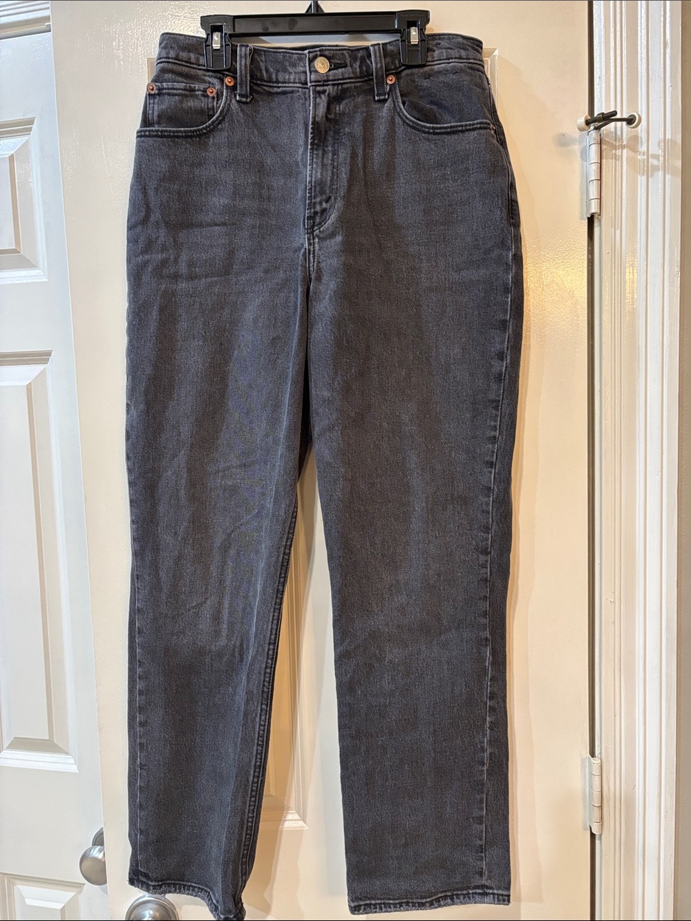 Abercrombie & Fitch 90s Straight-Leg High Rise Black Curve Love Jeans
